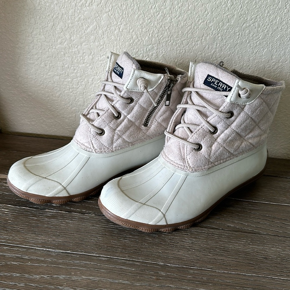 Sperry Women's Cream and White Duck Boots